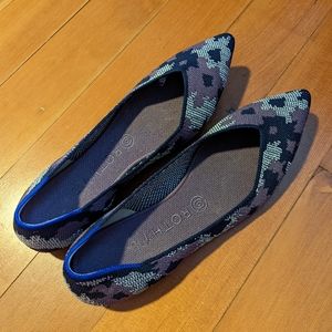 Rothy's "Botanicamo" Print Purple and Blue Point Flats sz 9
